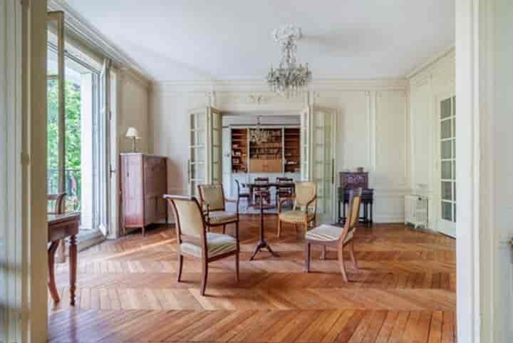 6 bedrooms house for sale in Paris 16eme, France