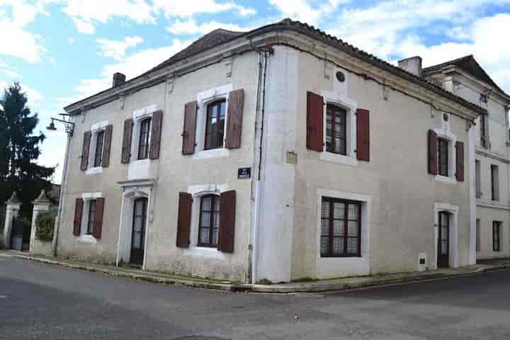 4 bedrooms house for sale in  France