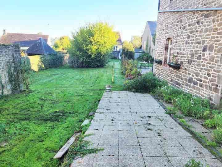 2 bedrooms house for sale in Saint-Fraimbault, France