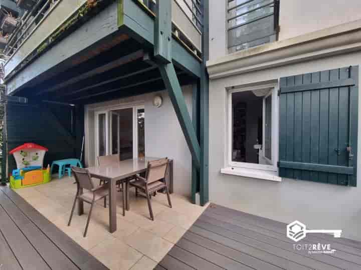 2 bedrooms house for sale in CAMBO LES BAINS, France