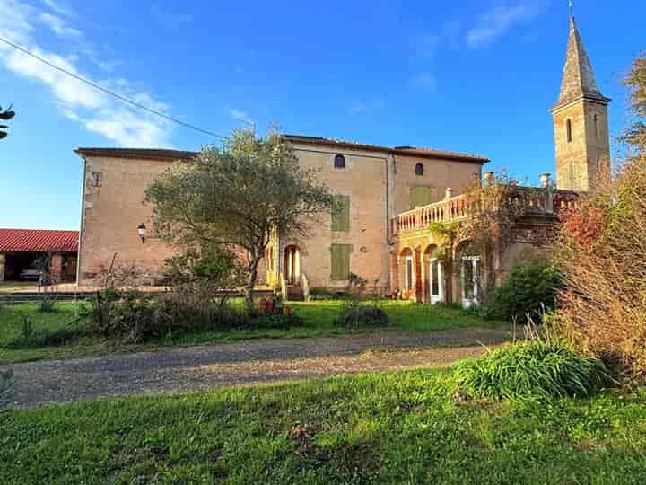 6 bedrooms house for sale in  France