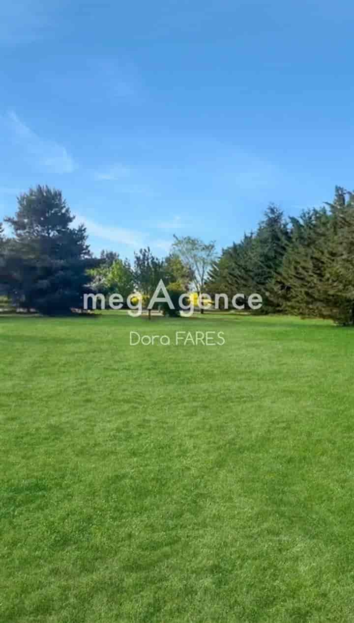 5 bedrooms other for sale in Lucay-le-Libre, France