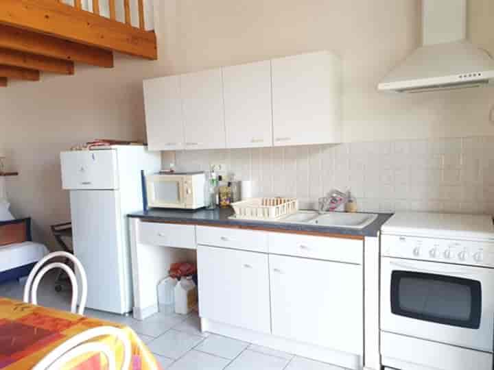 1 bedroom house for sale in Semussac, France