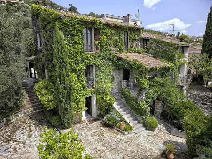 6 bedrooms house for sale in  France