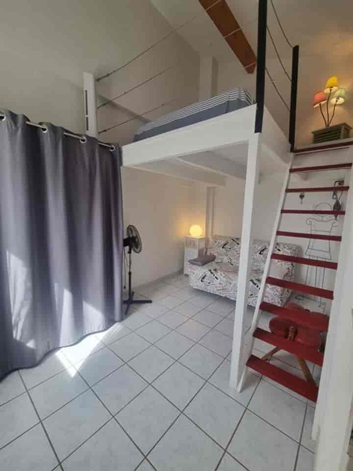 2 bedrooms house for sale in Gruissan, France