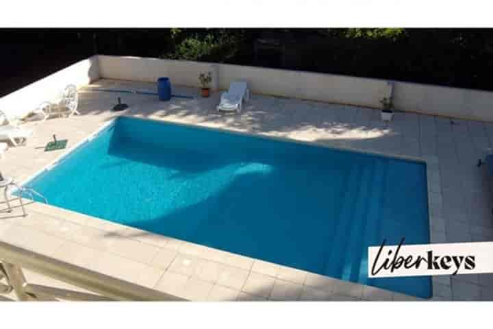 5 bedrooms house for sale in Guenin, France