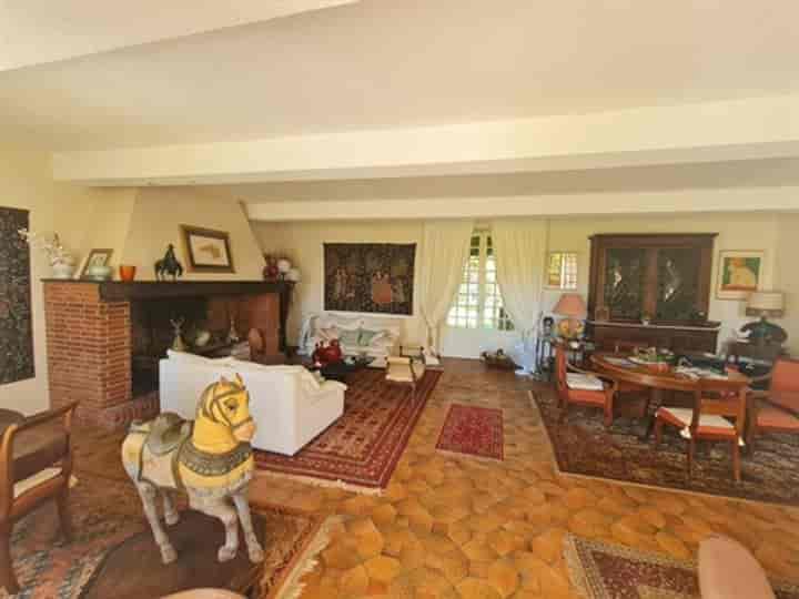 5 bedrooms other for sale in Saint-Sulpice-sur-Leze, France