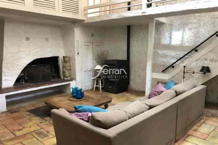 4 bedrooms house for sale in Chateaudouble, France