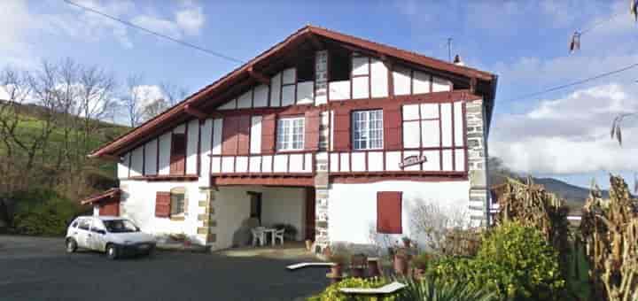 5 bedrooms house for sale in SAINT PEE SUR NIVELLE, France