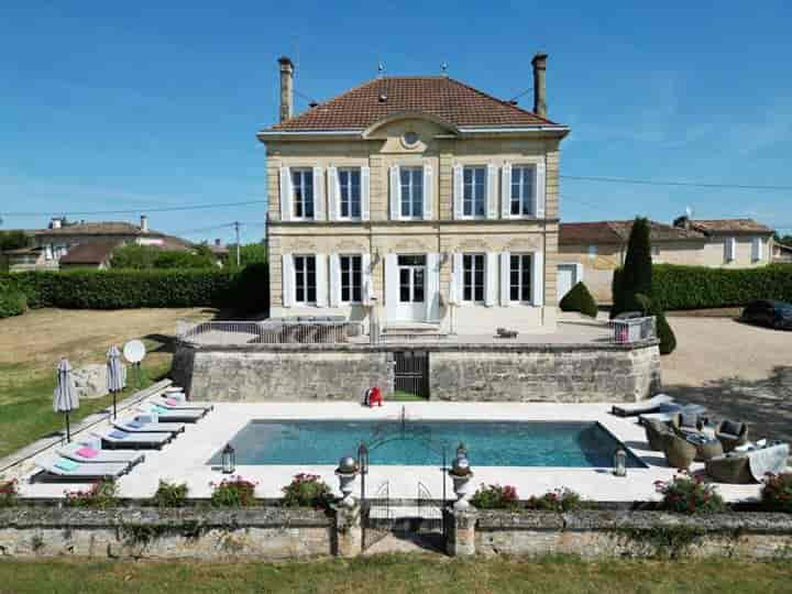 7 bedrooms house for sale in  France