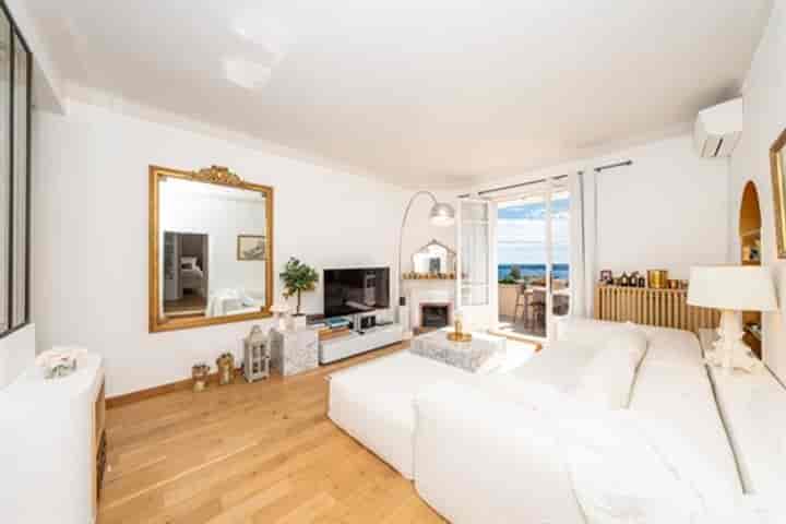 2 bedrooms apartment for sale in Cannes, France