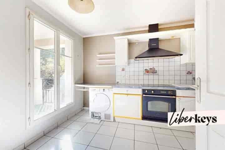 Apartment for sale in Bondy, France