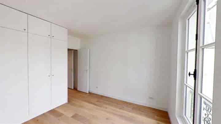 3 bedrooms apartment for sale in Paris 18eme, France