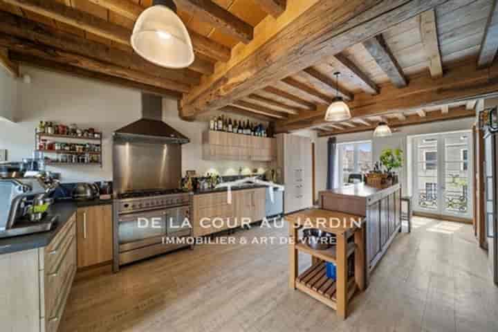 9 bedrooms house for sale in Beaune, France