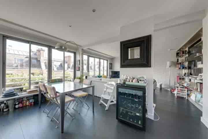 1 bedroom apartment for sale in Paris, France