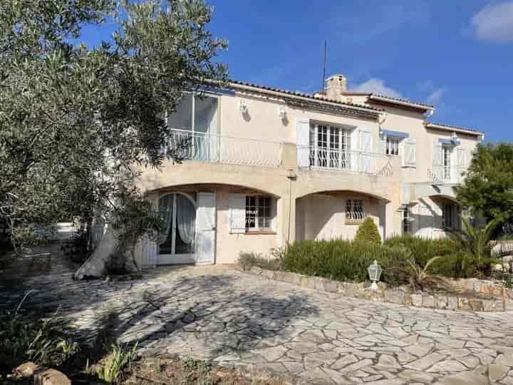 5 bedrooms house for sale in  France