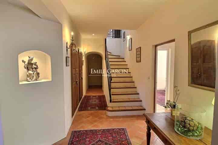 5 bedrooms apartment for sale in Aix-en-Provence, France