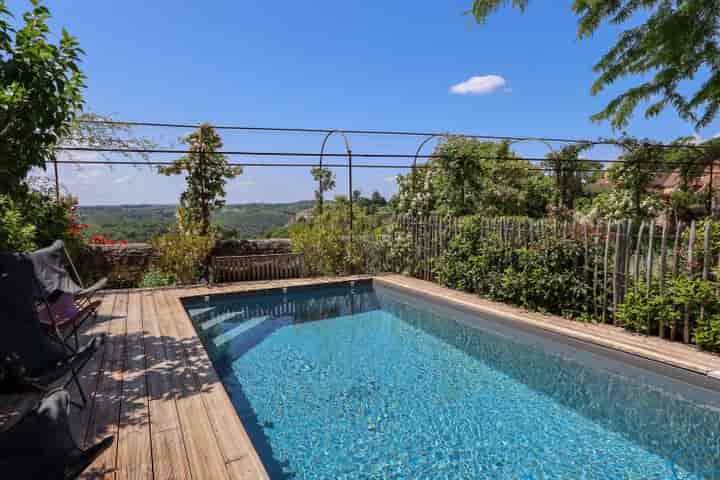 6 bedrooms house for sale in Sarlat-la-Caneda, France