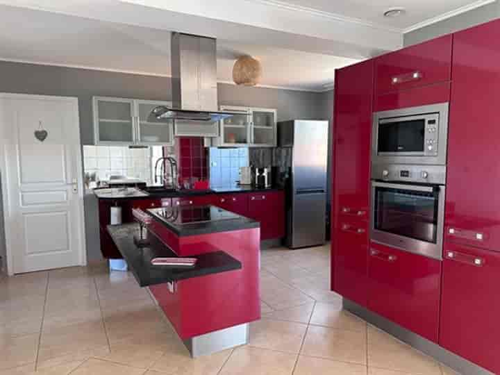 2 bedrooms house for sale in Regusse, France