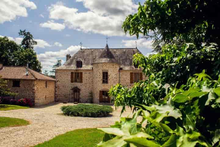 7 bedrooms house for sale in  France