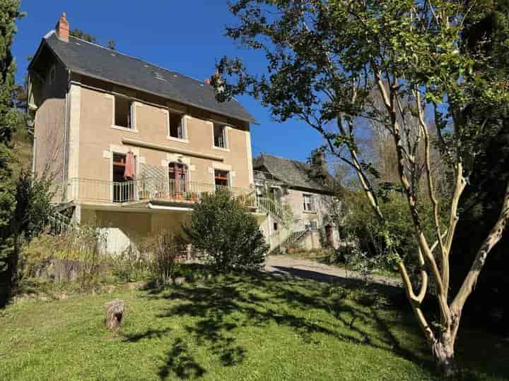 5 bedrooms house for sale in ENTRAYGUES SUR TRUYERE, France