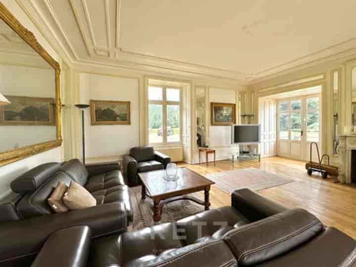 8 bedrooms other for sale in Fondettes, France