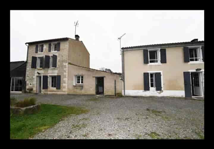 5 bedrooms house for sale in Surgeres, France