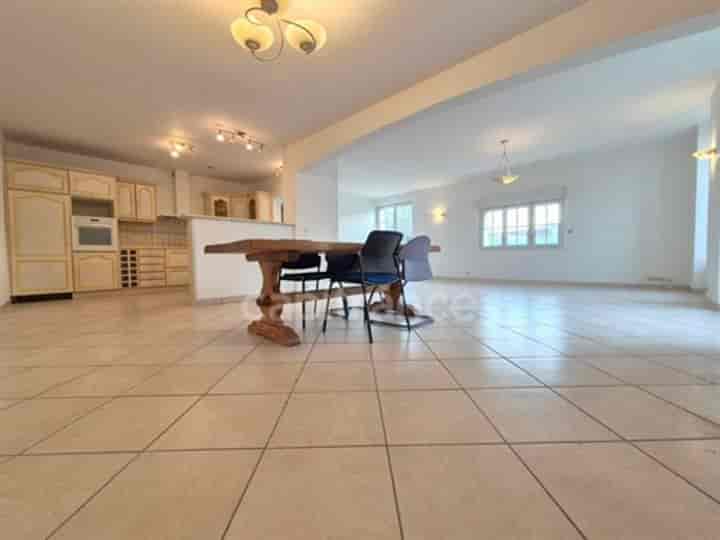 5 bedrooms house for sale in Saujon, France