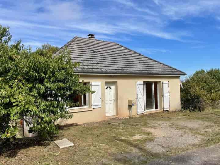 2 bedrooms house for sale in SEGONZAC, France