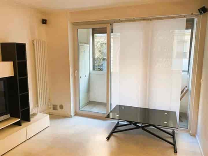 2 bedrooms apartment for sale in Paris 18eme, France