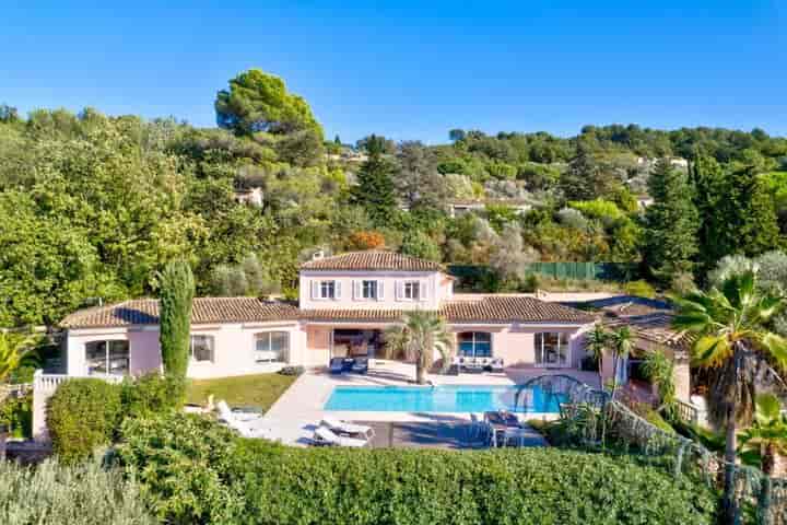 6 bedrooms house for sale in  France