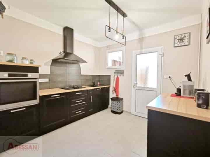 3 bedrooms house for sale in Cardet, France