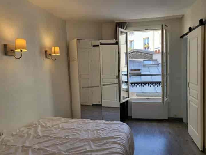 1 bedroom apartment for sale in Paris, France