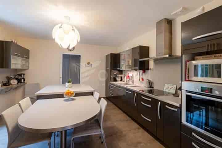 5 bedrooms house for sale in Vergigny, France