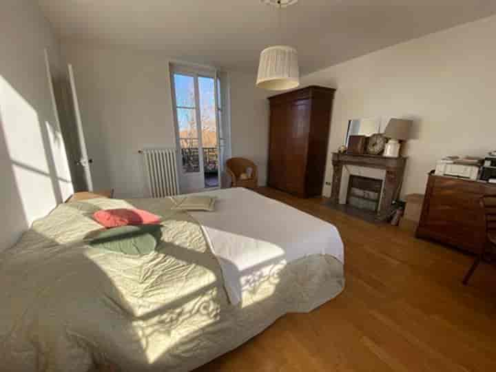 8 bedrooms other for sale in Verneuil-sur-Seine, France