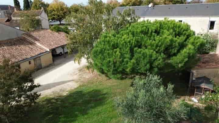 6 bedrooms house for sale in Airvault, France