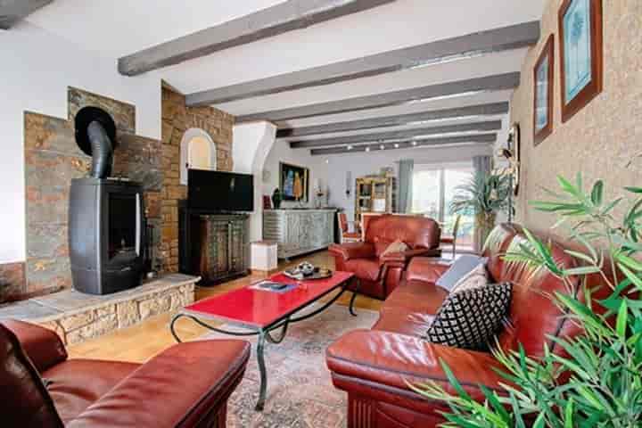 4 bedrooms house for sale in Saint-Raphael, France