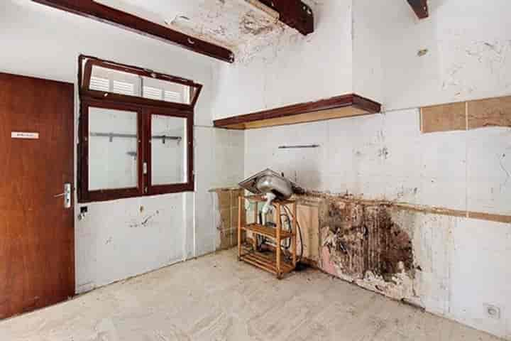 4 bedrooms house for sale in Montferrat, France