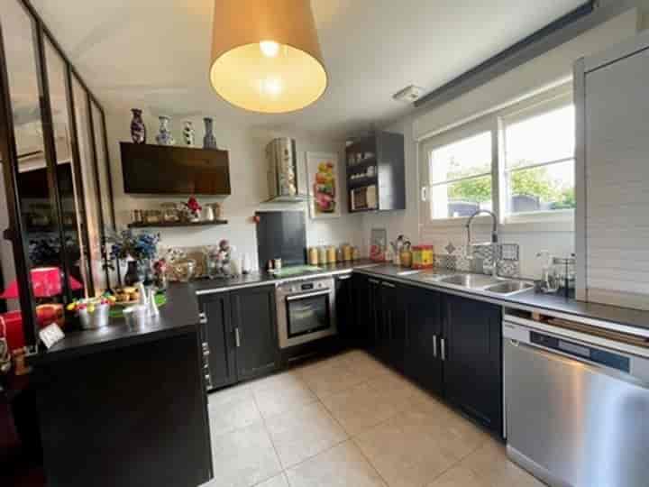 2 bedrooms house for sale in Gerland, France