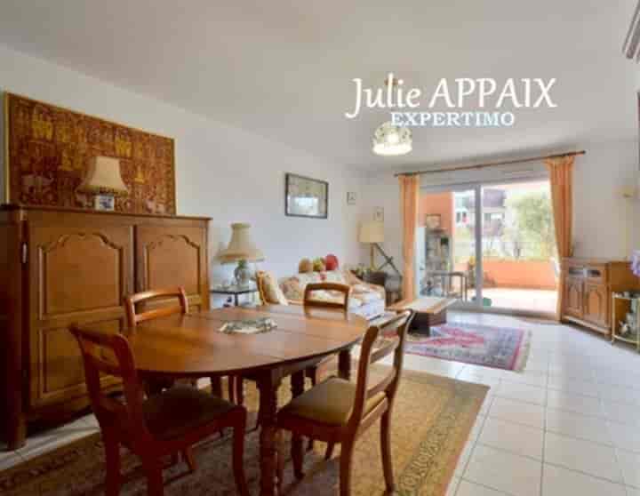 Apartment for sale in Saint-Raphael, France