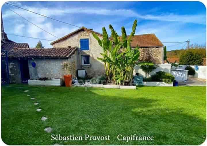 1 bedroom house for sale in Negrondes, France