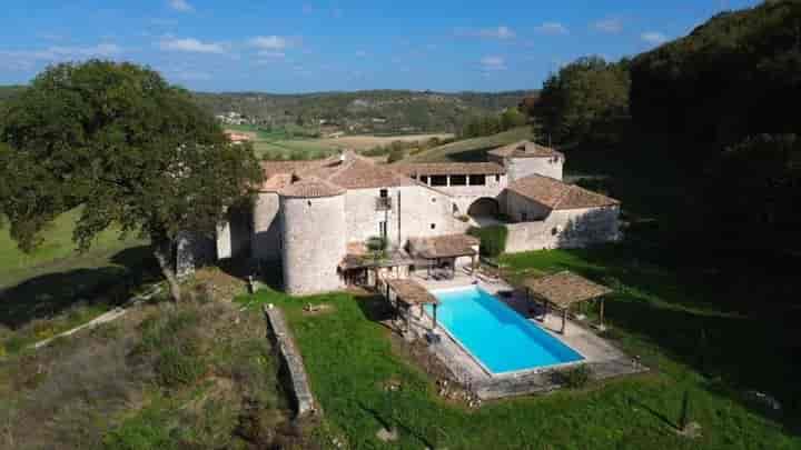 13 bedrooms house for sale in  France