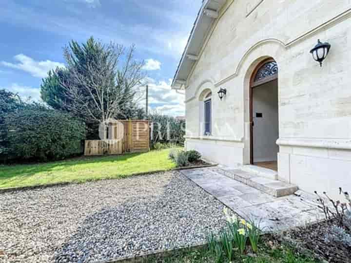 6 bedrooms house for sale in Villenave-dOrnon, France