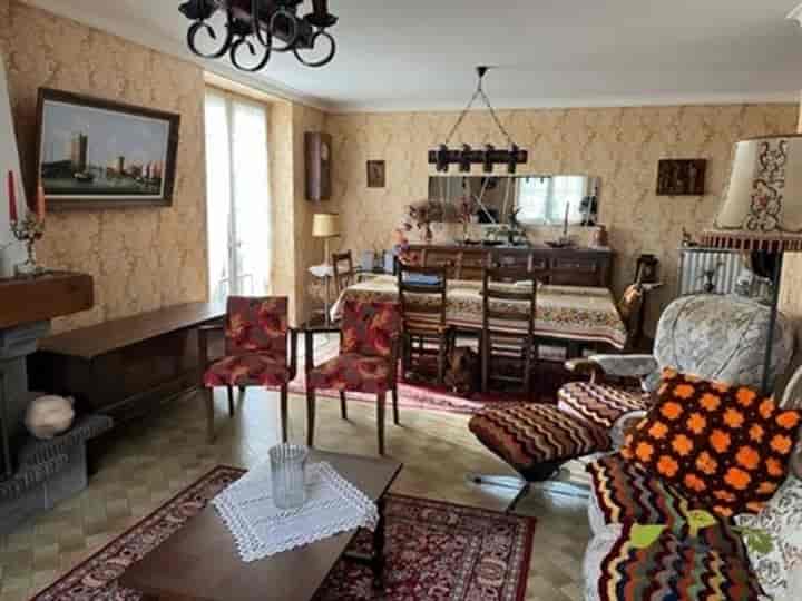 6 bedrooms other for sale in Chamberet, France