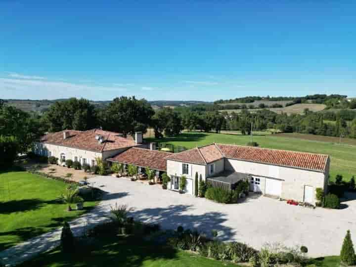 7 bedrooms house for sale in  France