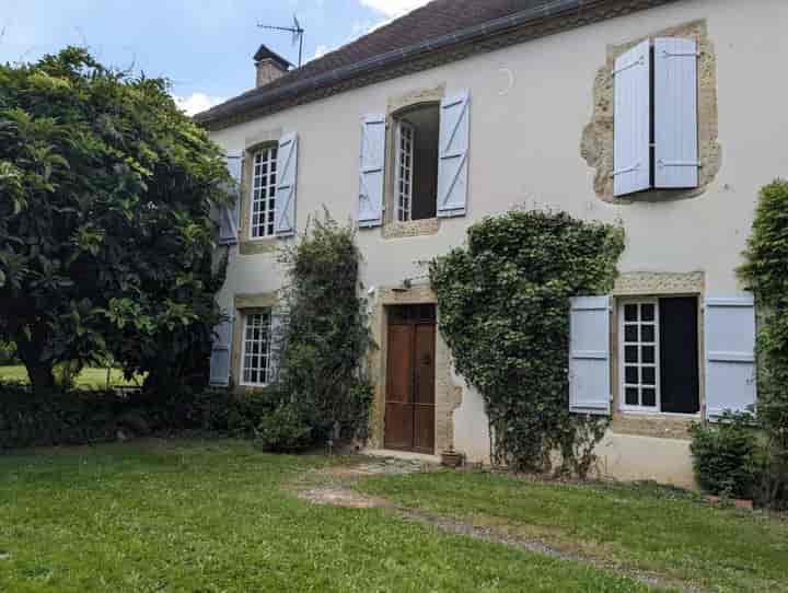 6 bedrooms house for sale in  France