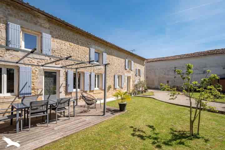 4 bedrooms house for sale in ECOYEUX, France