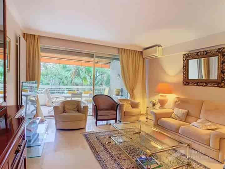 2 bedrooms other for sale in Cannes, France