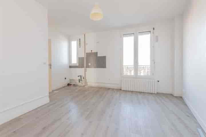 1 bedroom apartment for sale in Romainville, France