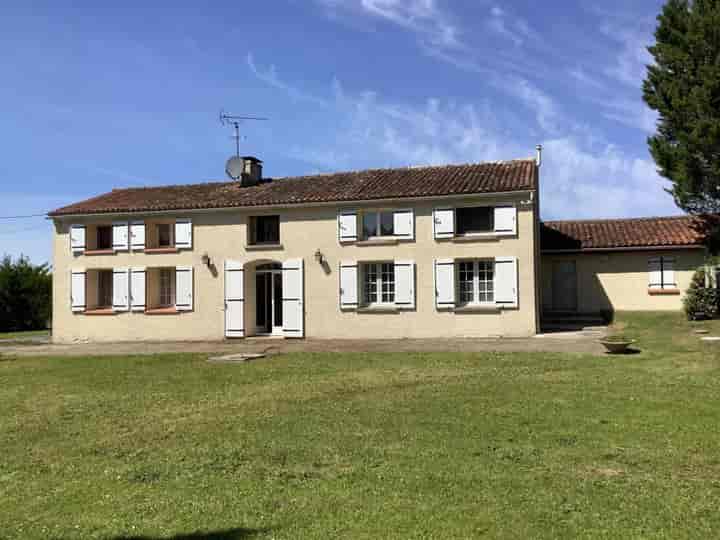 4 bedrooms house for sale in  France